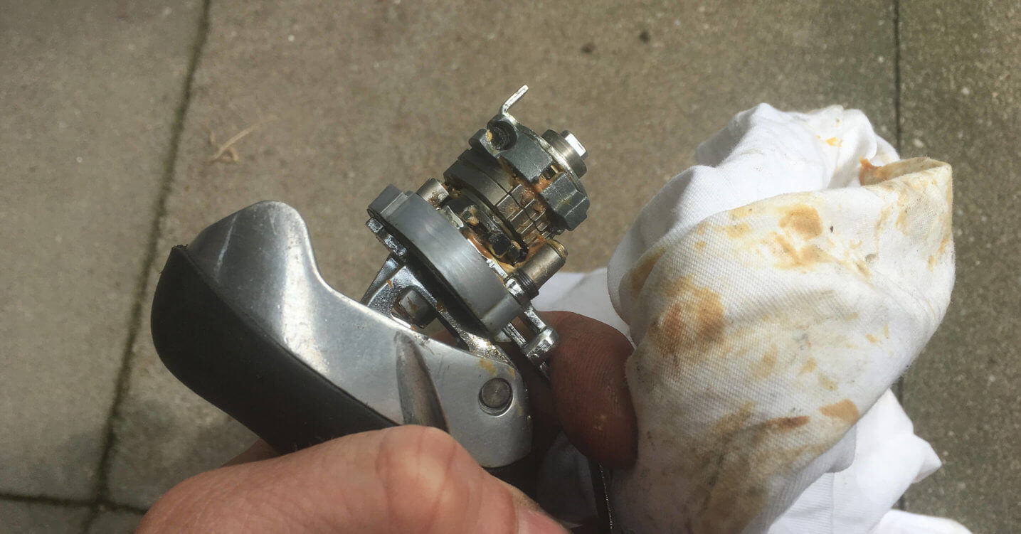 Shimano RSX Schalthebel reinigen