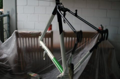 Der fertig lackierte Fahrradrahmen