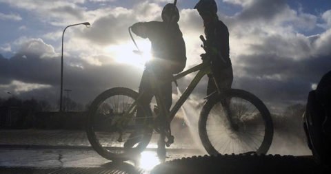 MTB mit dem Hochdruckreiniger sauber machen