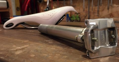 Festsitzende Sattelstütze lösen